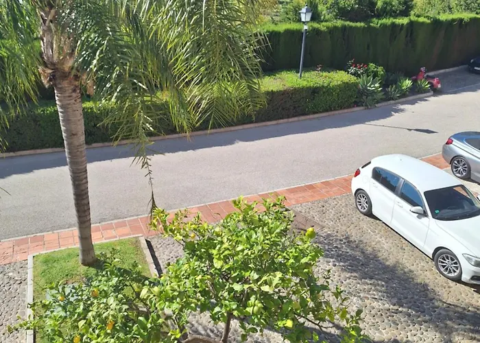 !! New !! Splendide Duplex-penthouse 250 M2 - 3ch Et Tennis , Golf, Padle Estepona